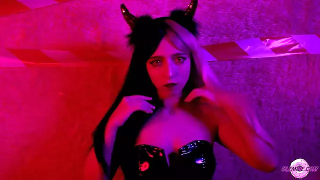 Cum-mouth, demon-girl, costume play