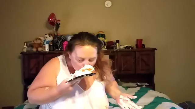 Fatty slut eats nasty cake