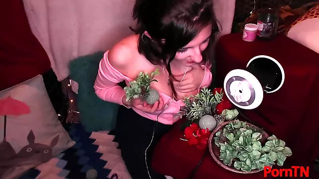 Aftynrose Asmr - Making A Mistletoe And Kissing Underneath It