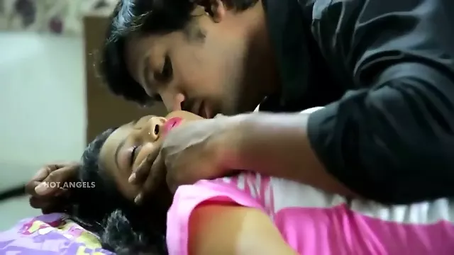 Hot mamatha secretly romance with her ex bf in motel room