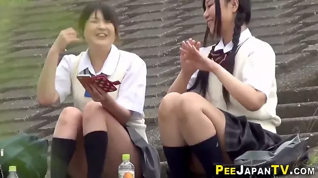 Japanese schoolgirls uncensored pissing, timestop