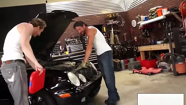 Two Hotties Fuck Their Mechanics After They Fix Their Car