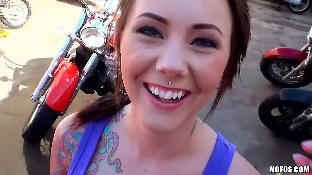Biker Babe Hot POV Sex Video