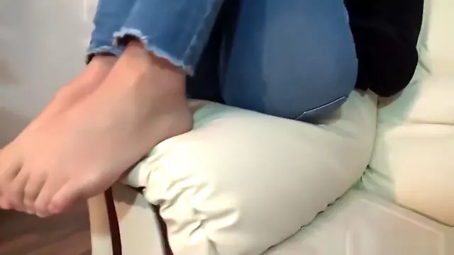 Pulling down jeans of a hottie and fucking her