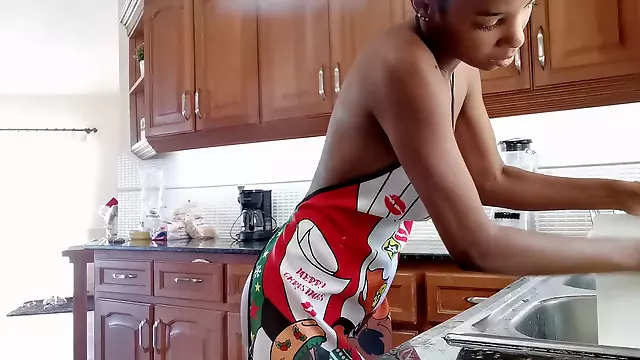 Naked cook, homemade ebony anal squirt, homemade kitchen