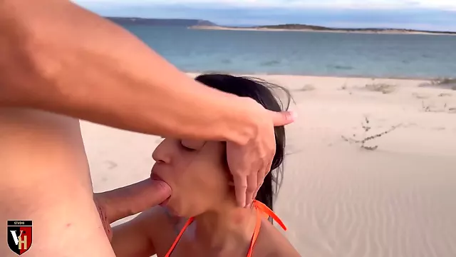 Sexo Na Praia Com A Morena