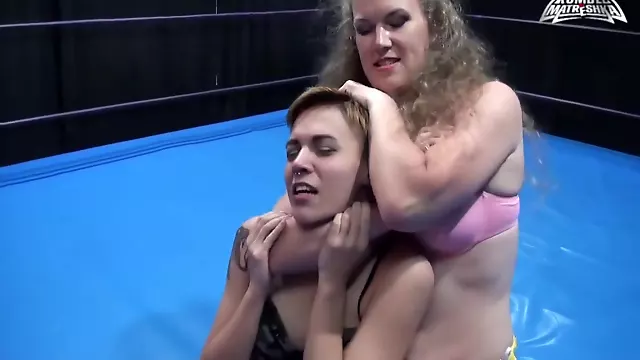 Viper Vs Vallia Female Wrestling