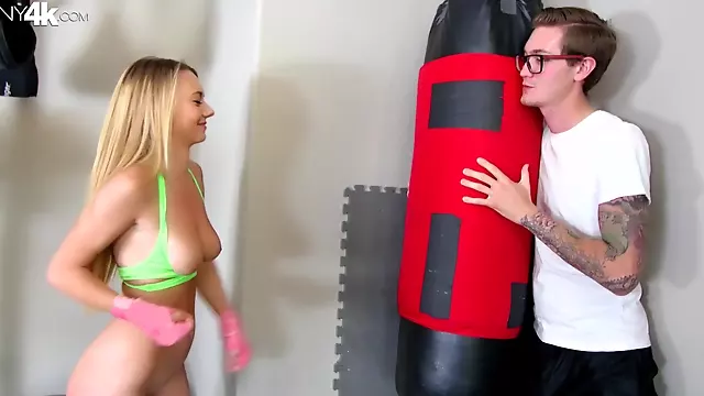 Massive Dong Gives Tiny Boxer Harlot A Fantastic Joy