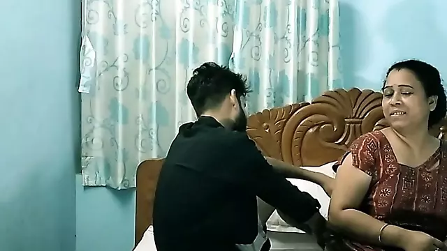 Indian hot stepmom shared with friend!! Viral hot threesome sex