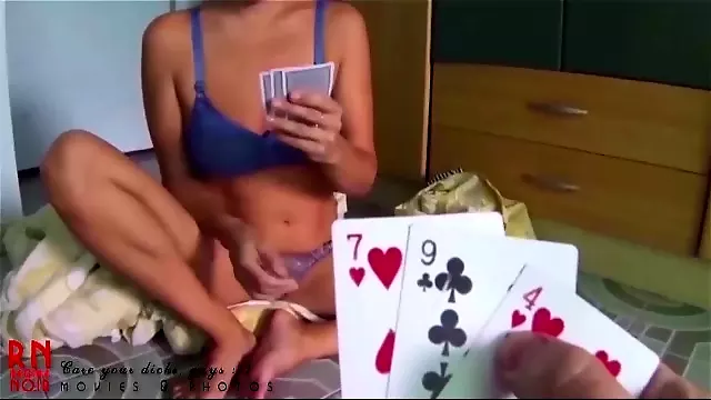 Pokerspiel, Bikini Amateure, Amateure Upskirt, Spanner Amateur, Titten, Deutsch Zeigen, Meine Freundin Strippt Für Mich