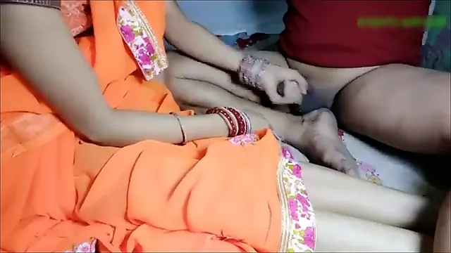 Tamil, saree